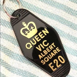 Eastenders Motel Keychain
Queen Vic Albert Square